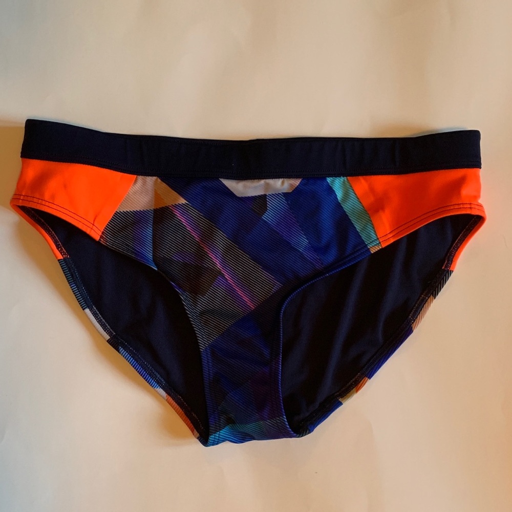 Athleta- Navy geometric pattern- size small